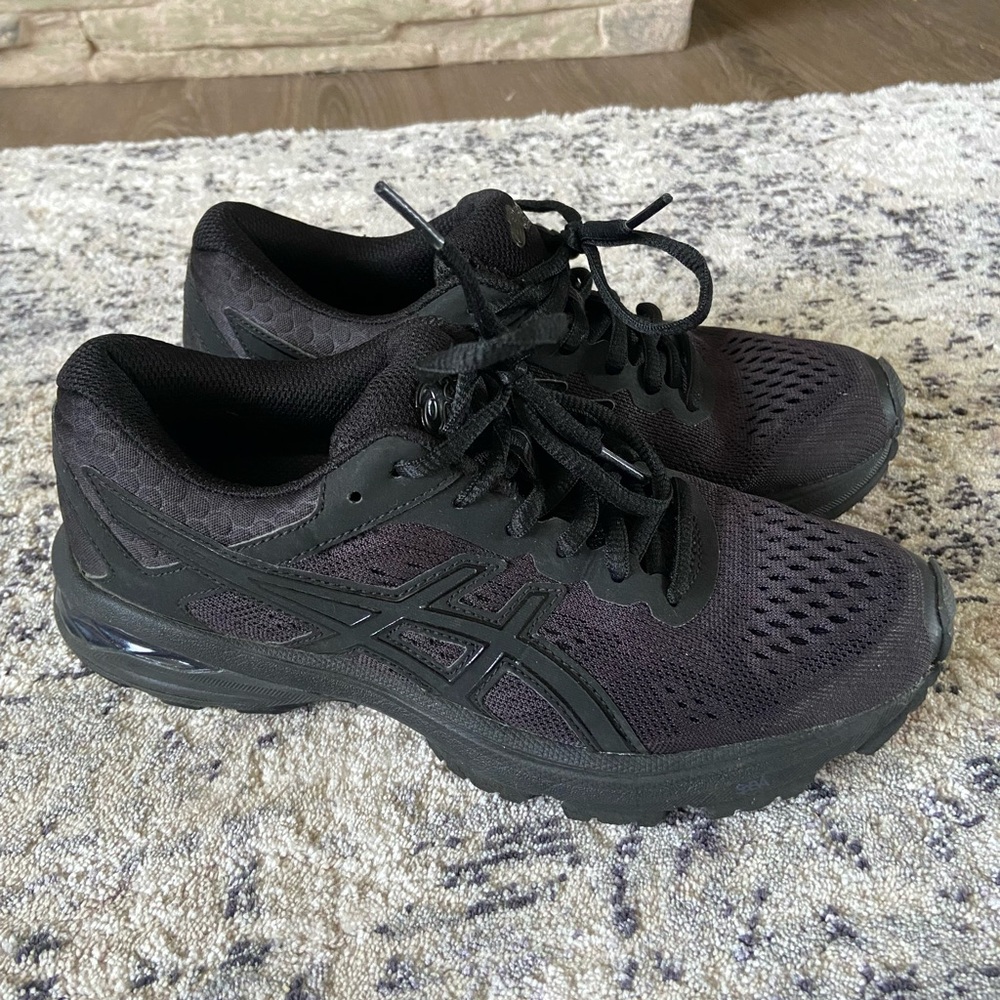 ASICS Black Athletic Running Shoes size 6.5